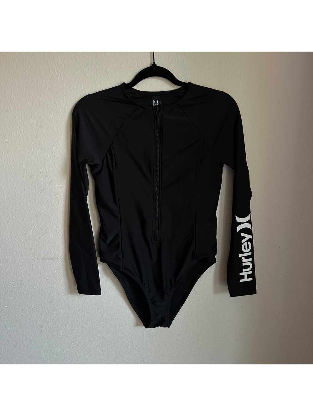 Hurley Black Long Sleeve Front-Zip Swim Bodysuit - Size Medium